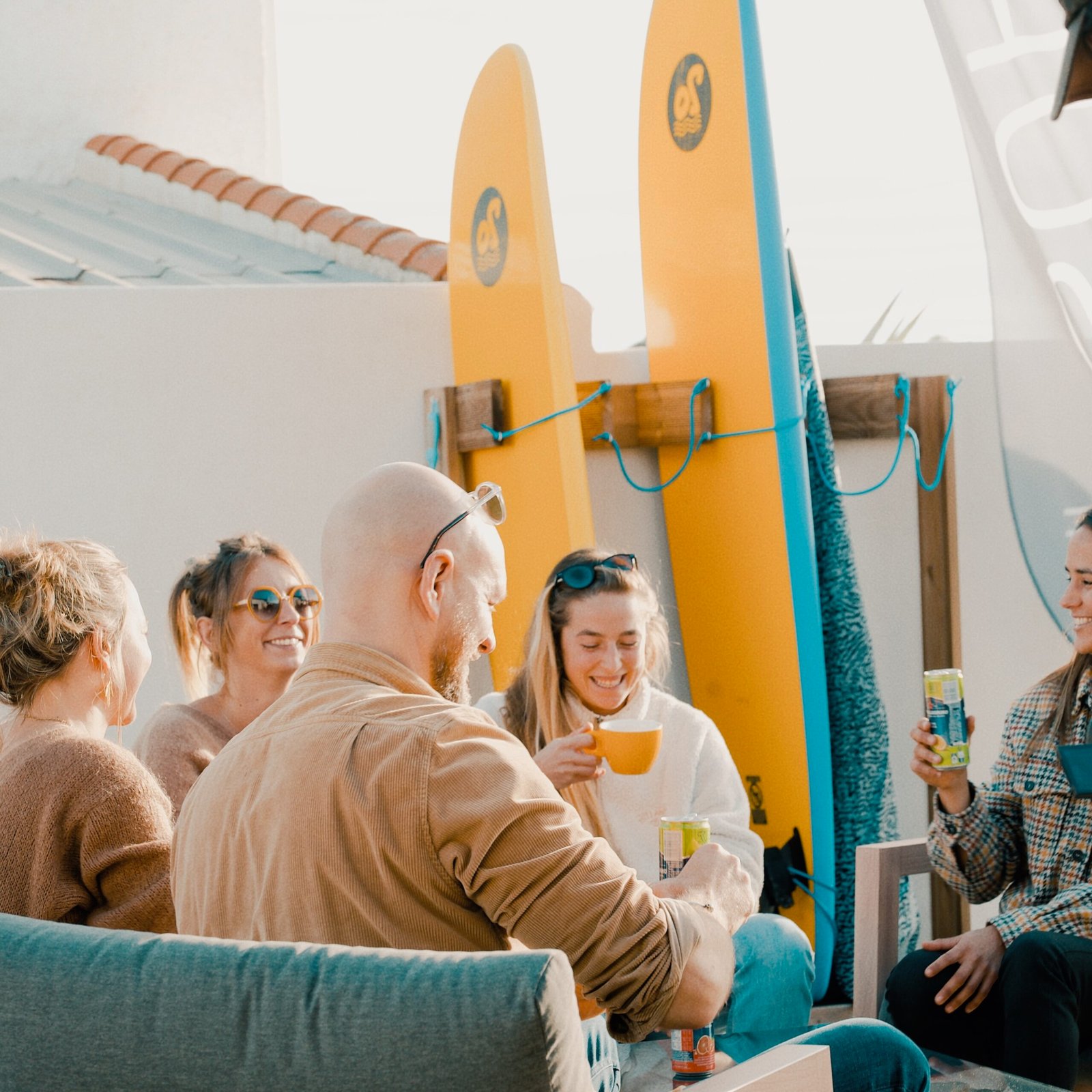 surf shop exterieur cafe terrasse vagabonde scaled